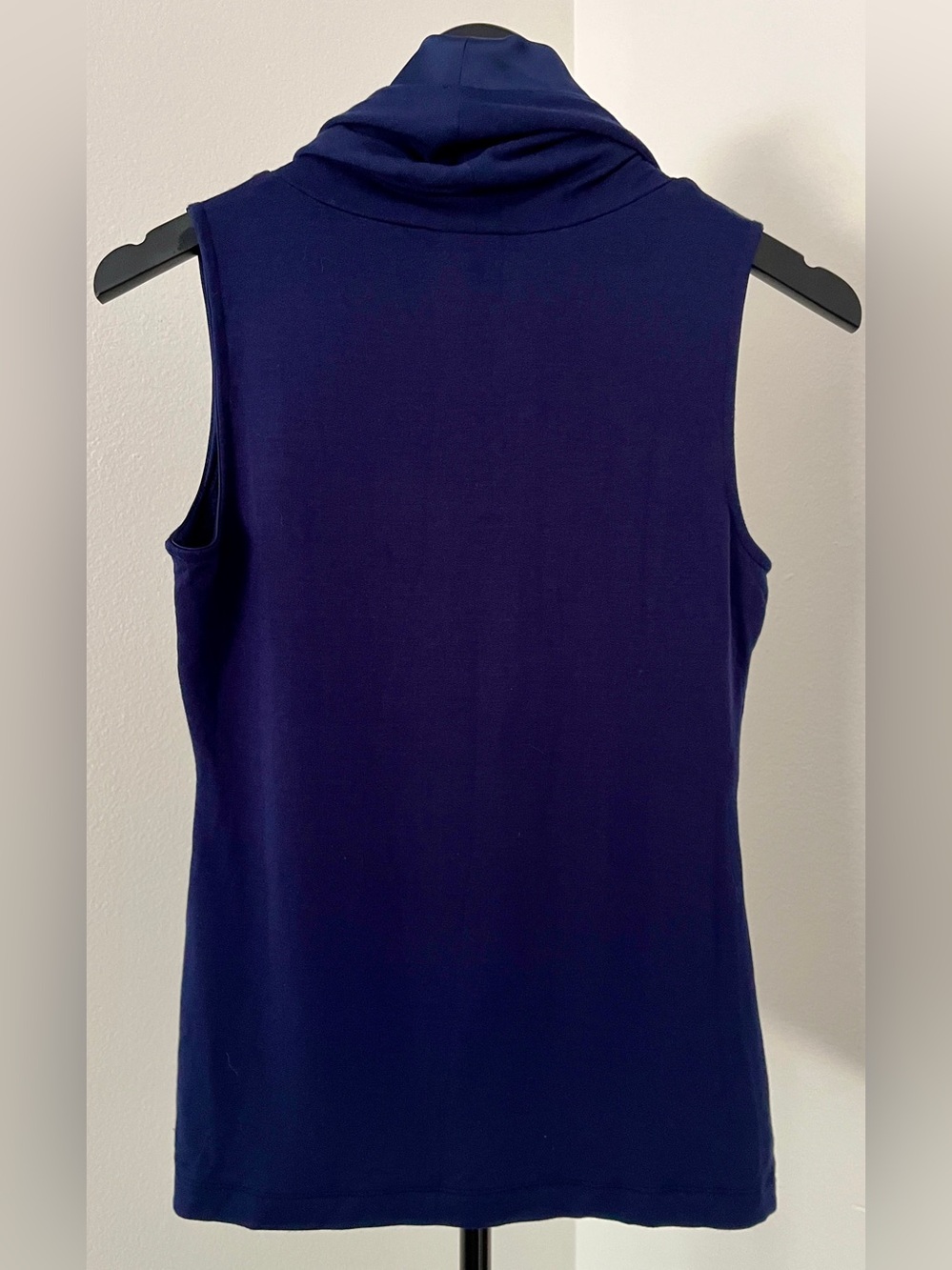 💙 NWT! White House Black Market Cobalt Blue Satin Cowl Neck Top | XXS - Picture 3 of 11